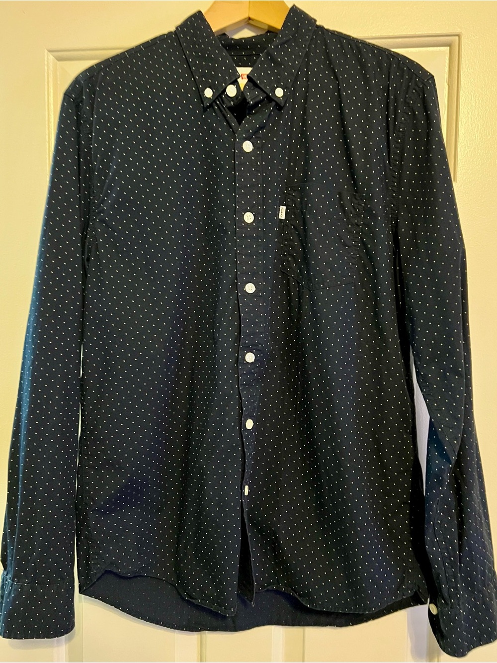Levi's Men's Navy Blue & White Polka Dot Long Sleeve Button-Down - Size L